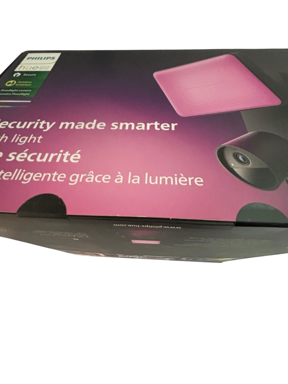 NWT Philips Smart Outdoor Security Flood Light Camera. - Picture 2 of 7